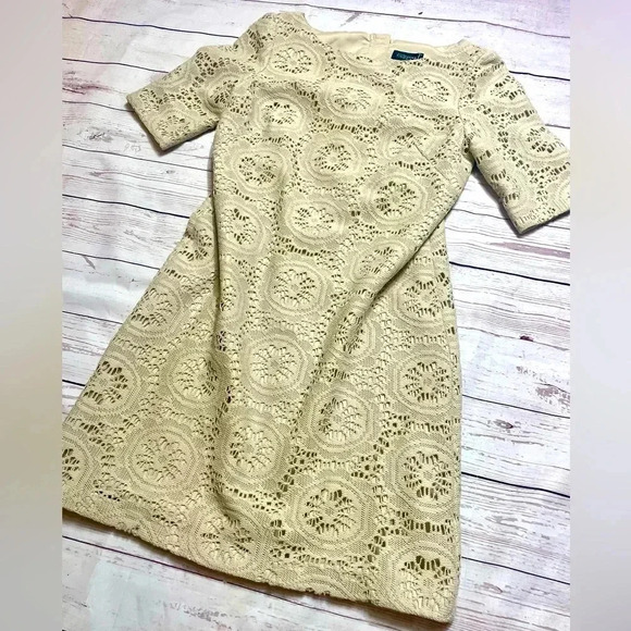 EUC Tan Crochet‎ Lace Women’s Cocktail Formal Adrianna Papell 1/4 Sleeve Dress - Picture 1 of 11
